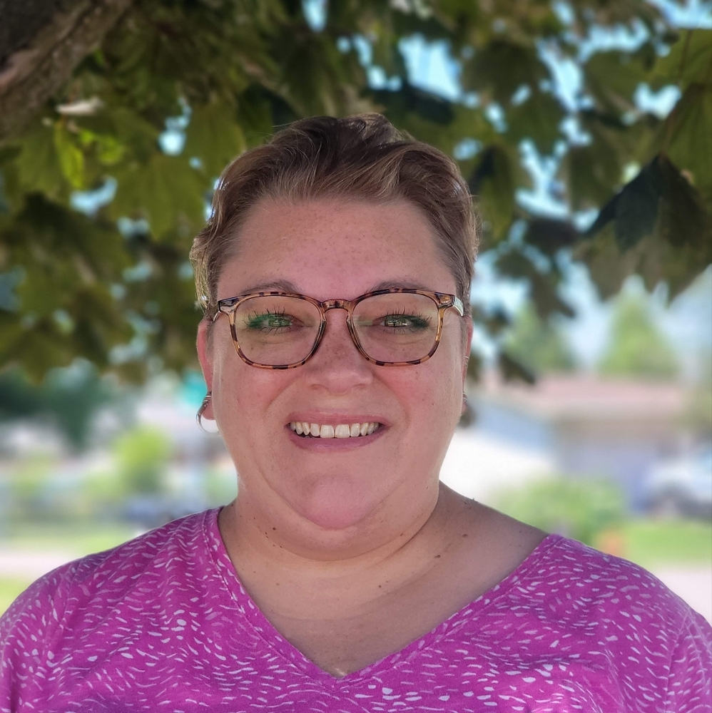 Meet your Posher, Stefany
